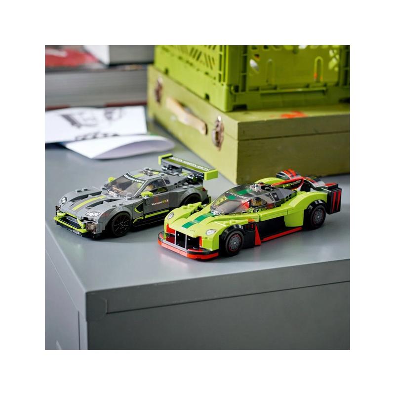Lego Speed Champions Aston Martin Valkyrie AMR e Aston Martin